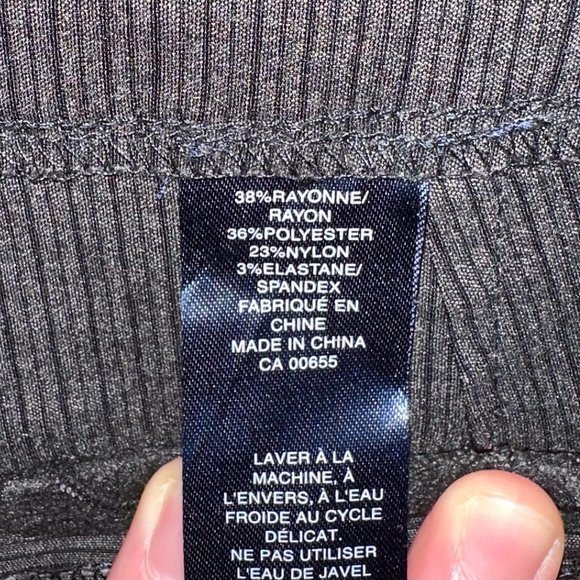 Reitmans Size 13 Grey Gray Striped Dress Capri Pants - Picture 4 of 4